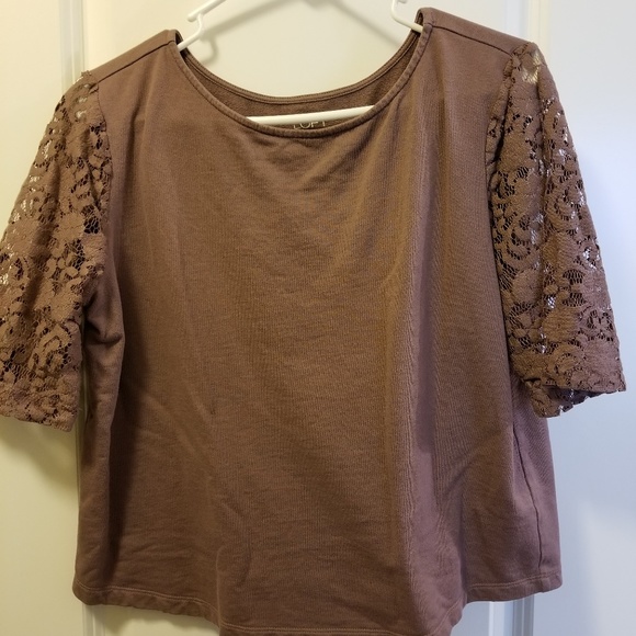 Loft medium lace sleeve top - Picture 2 of 5